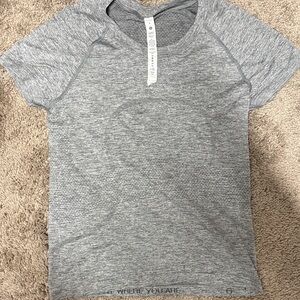 Lululemon Athletica Heathered Gray Top